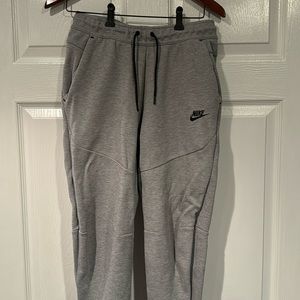 Barely worn Nike Tech Fleece Joggers size Small